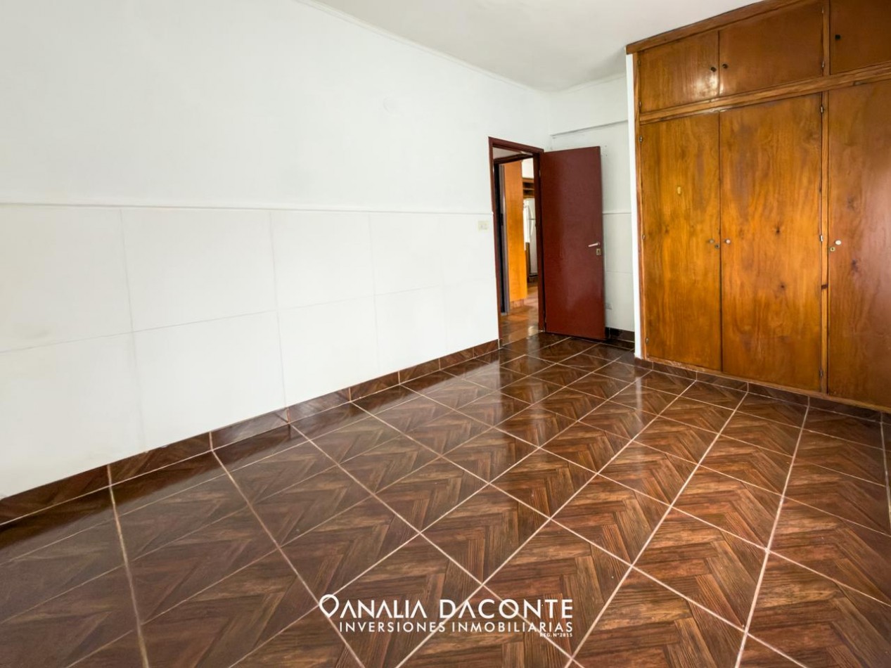 Impecable chalet sobre lote propio. Los Pinares