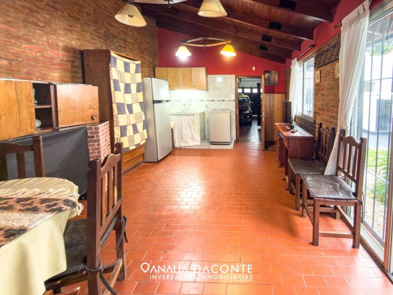 Impecable chalet sobre lote propio. Los Pinares