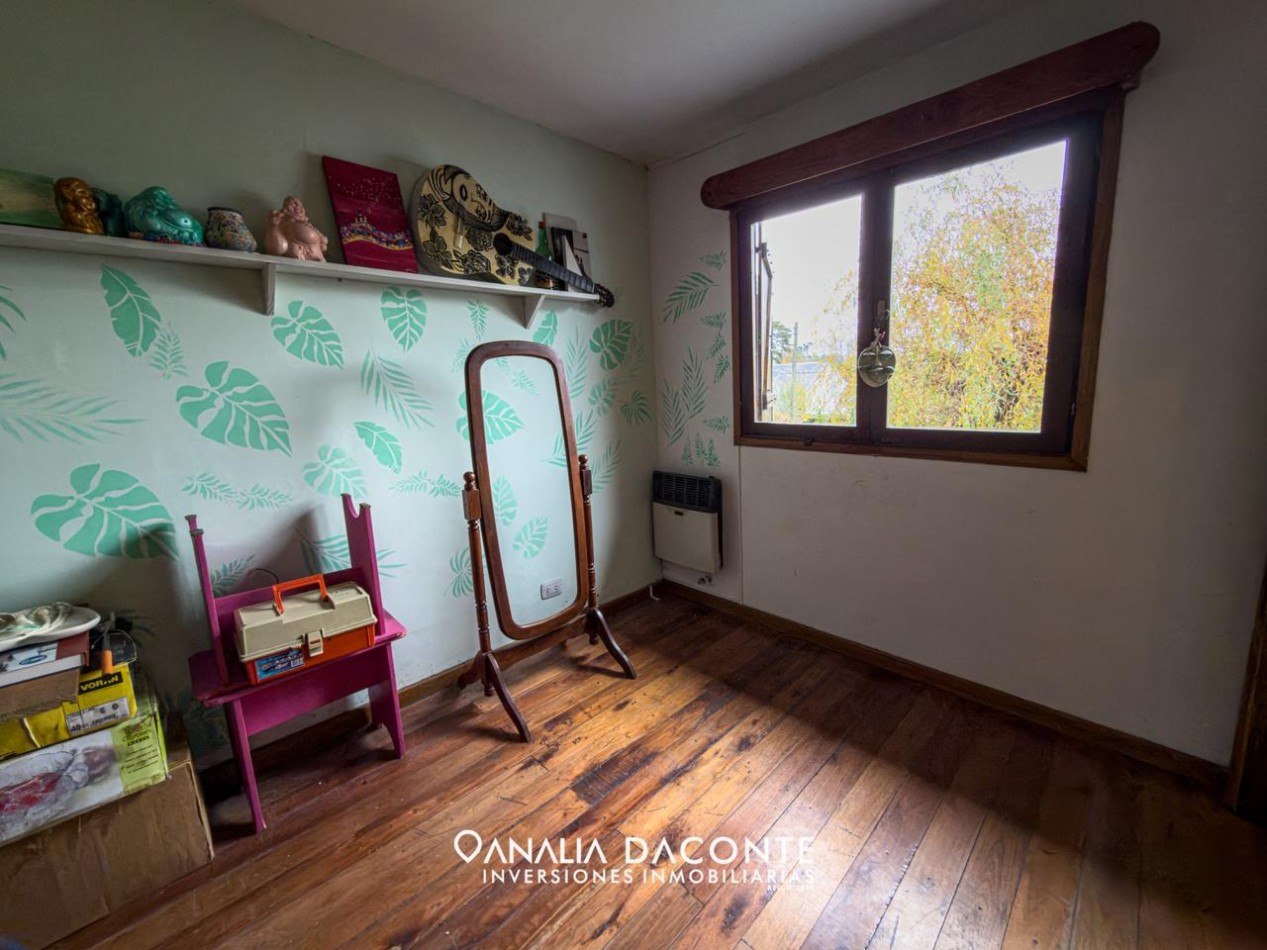 Chalet 4 amb con garage, quincho y jardin. Barrio Lopez de Gomara