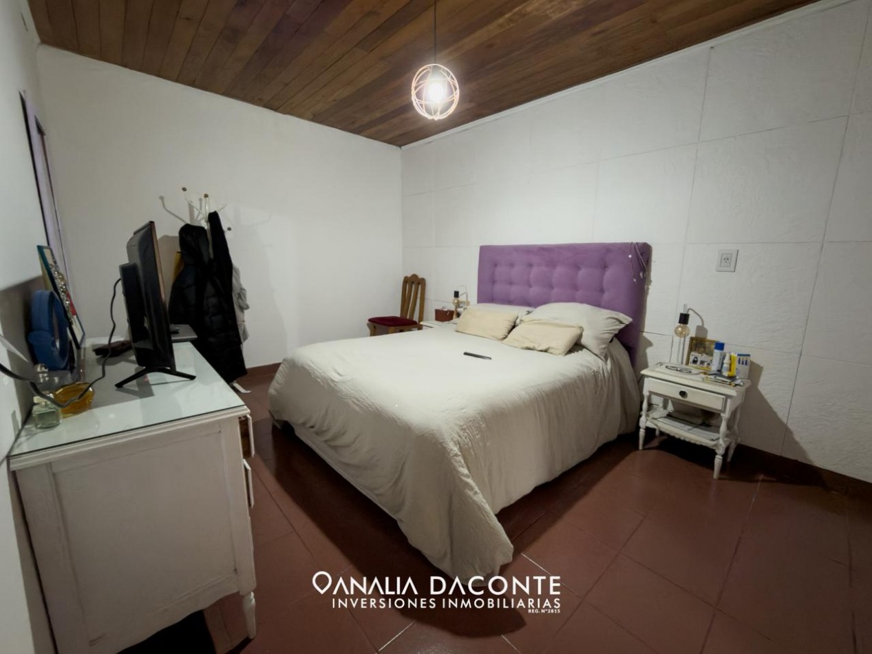 Chalet 4 amb con garage, quincho y jardin. Barrio Lopez de Gomara