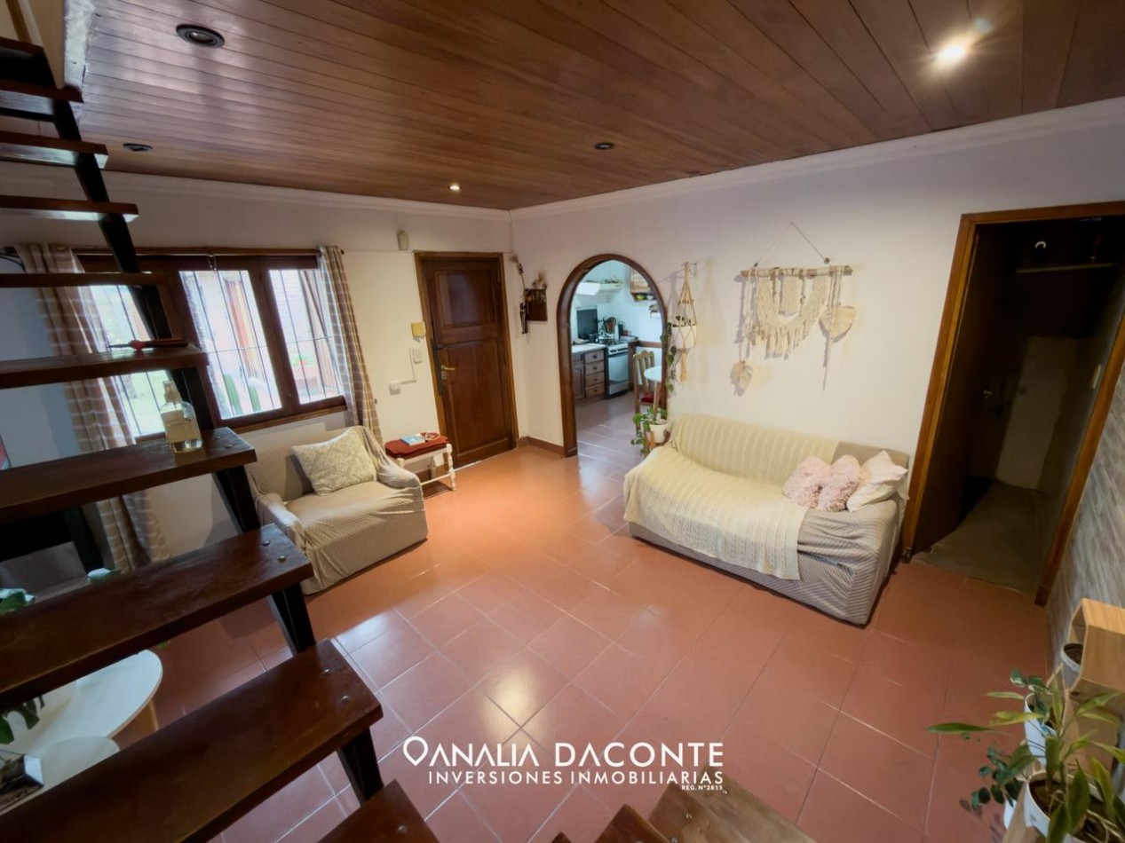 Chalet 4 amb con garage, quincho y jardin. Barrio Lopez de Gomara