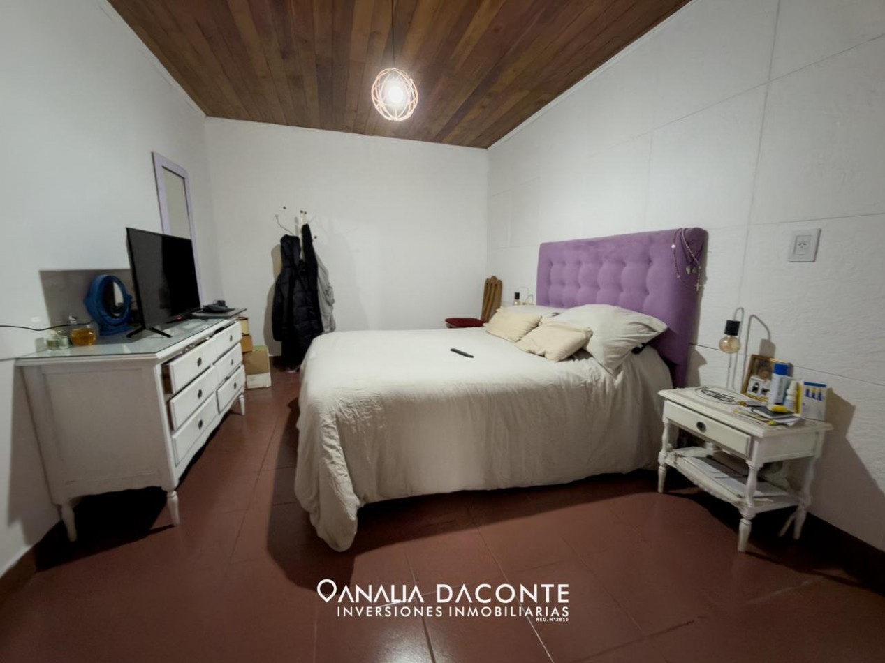 Chalet 4 amb con garage, quincho y jardin. Barrio Lopez de Gomara