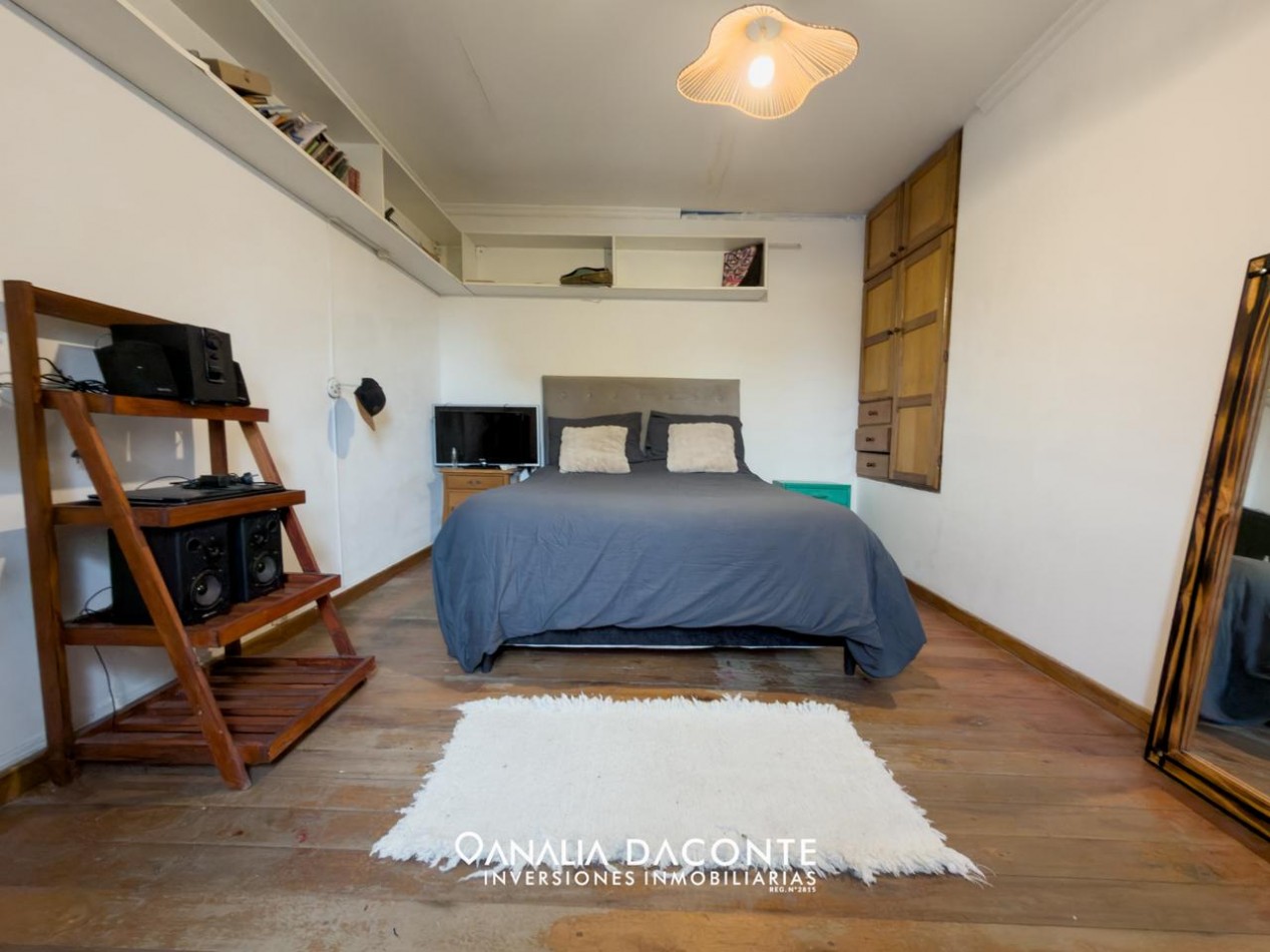 Chalet 4 amb con garage, quincho y jardin. Barrio Lopez de Gomara
