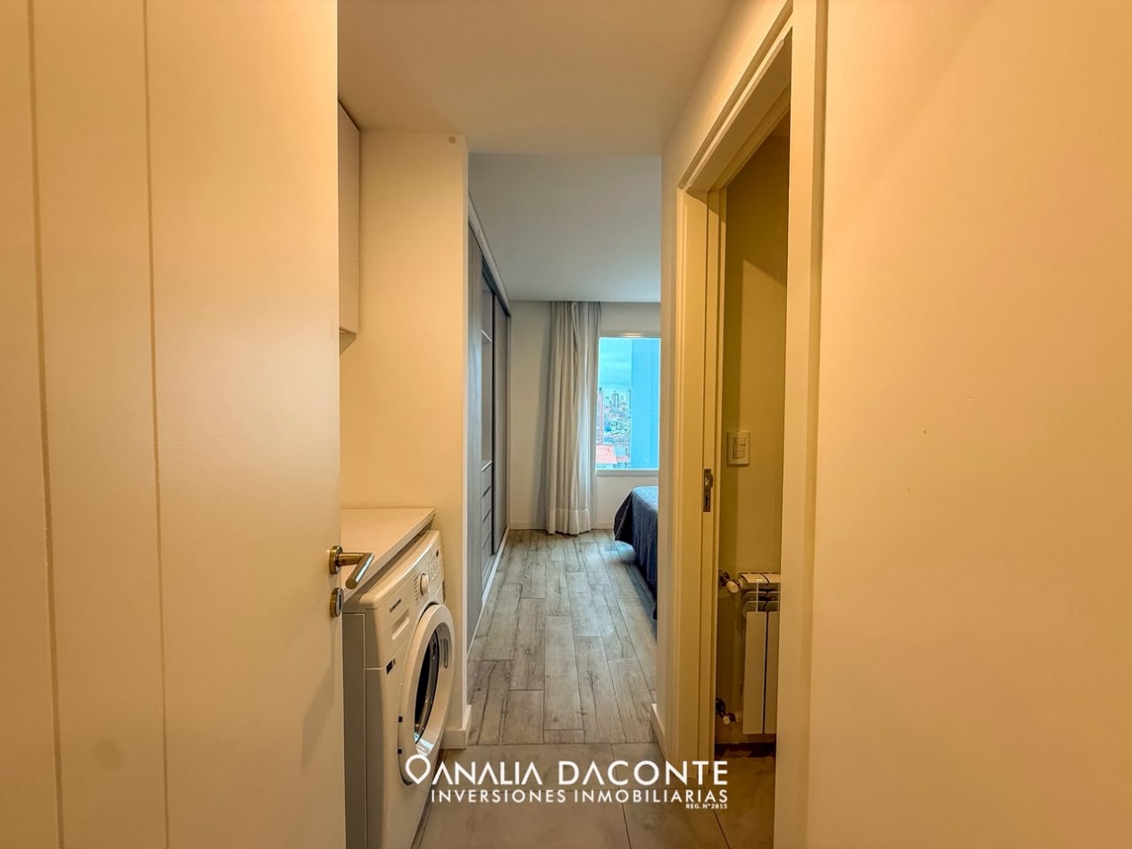 Exclusivo semipiso de 2 amb con vista al mar y cochera. La Perla