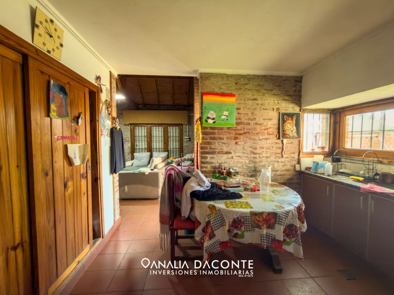 Chalet 5 amb con parque y cochera. Marcos Sastre al 2200
