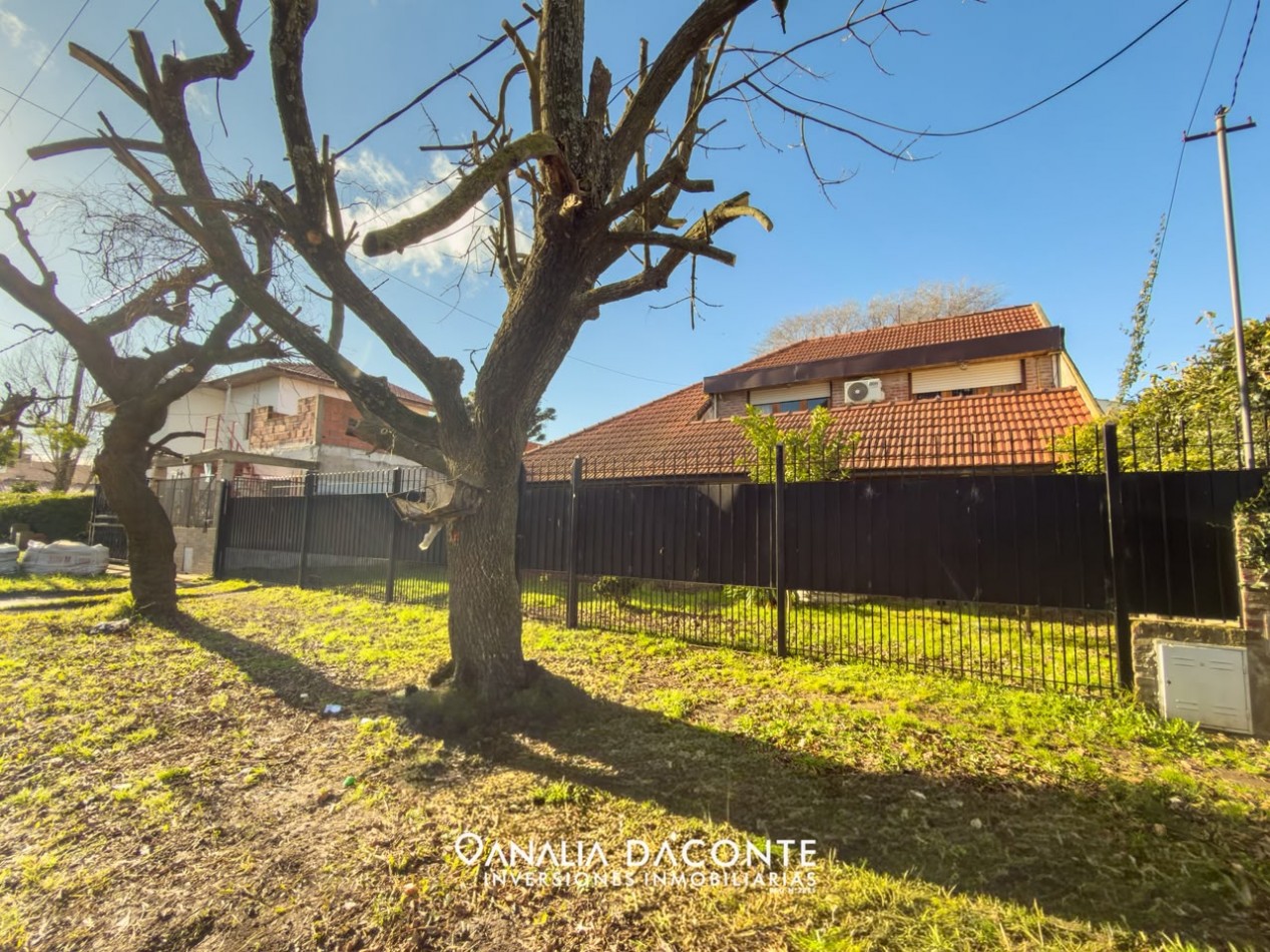 Chalet 5 amb con parque y cochera. Marcos Sastre al 2200