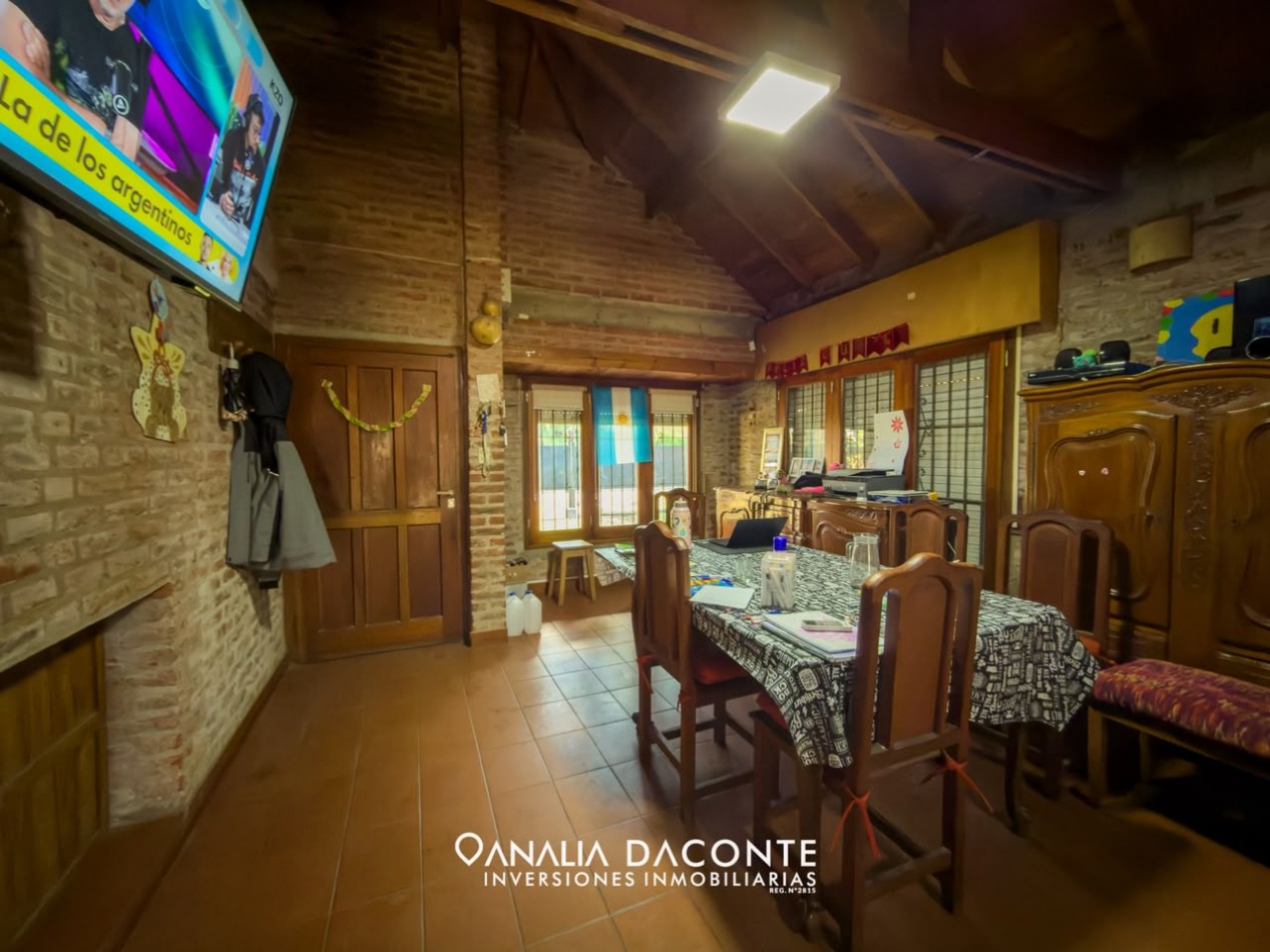 Chalet 5 amb con parque y cochera. Marcos Sastre al 2200