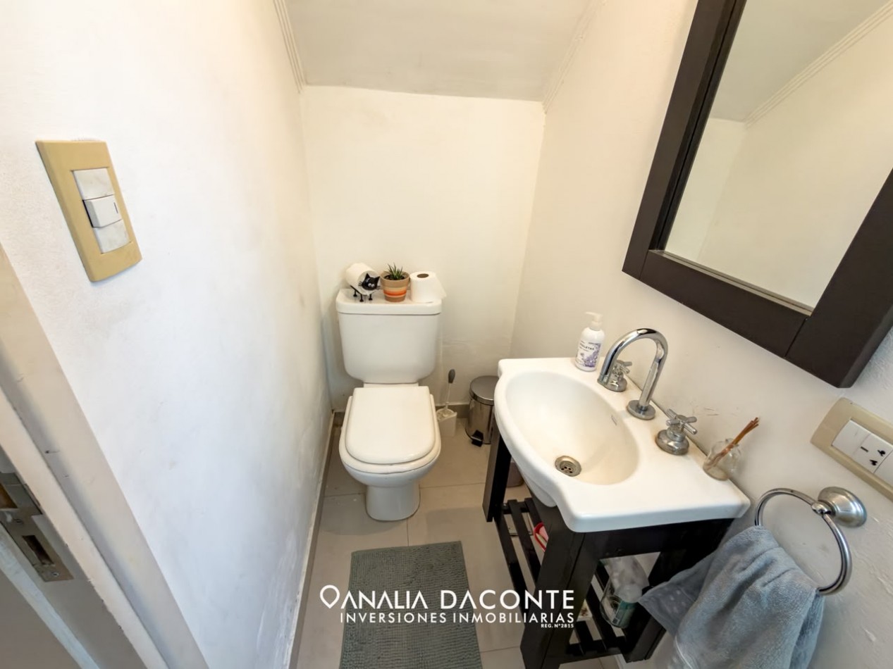 Moderno chalet 5 amb con gran parque y piscina. Barrio La Armonia