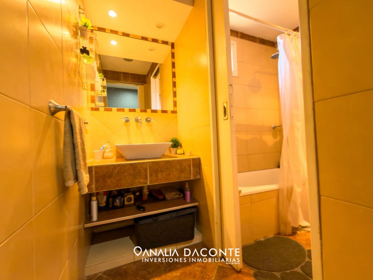 Gran chalet 5 amb con parque, piscina cubierta y garage. Barrio Constitucion