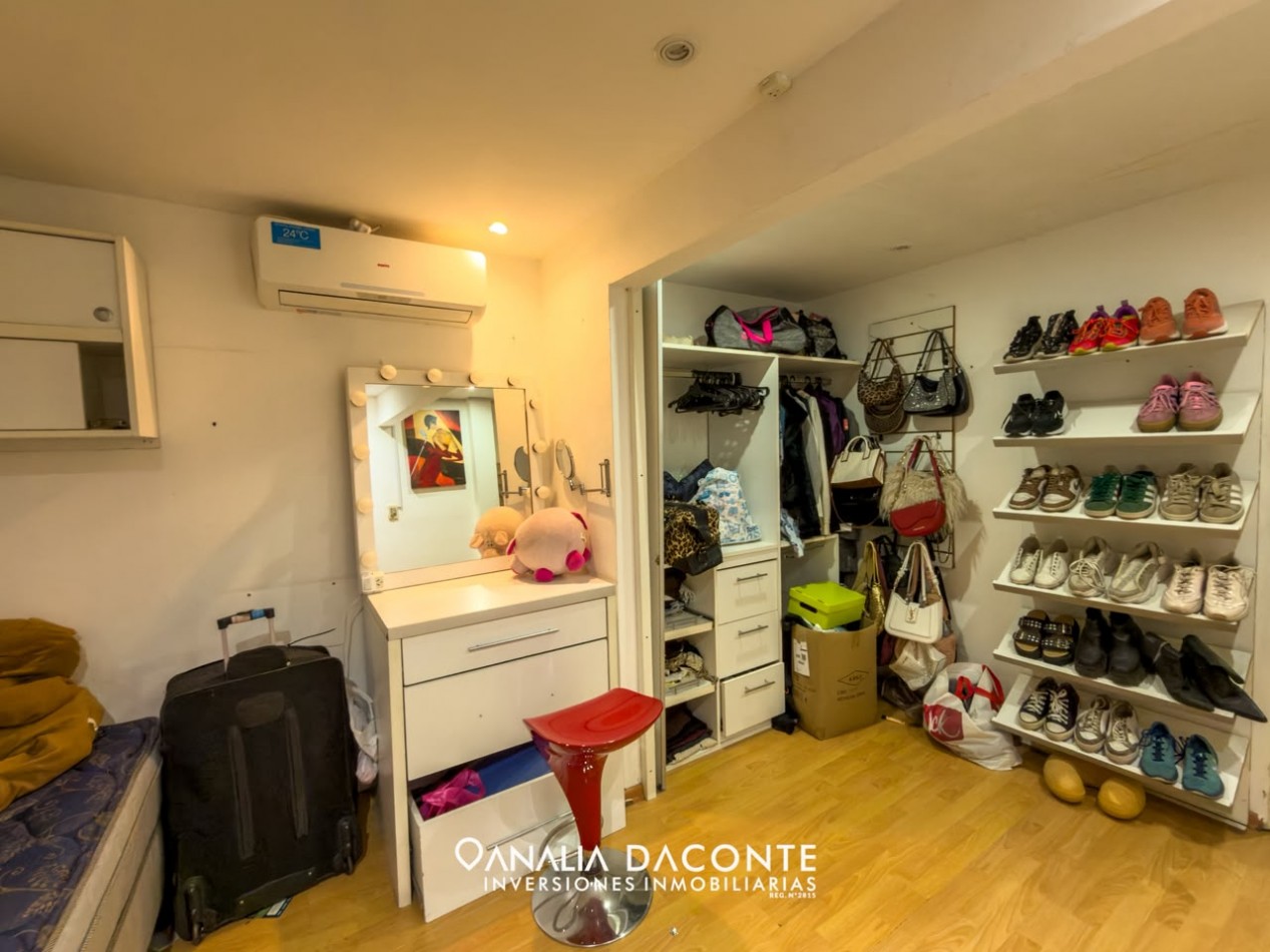 Gran chalet 5 amb con parque, piscina cubierta y garage. Barrio Constitucion