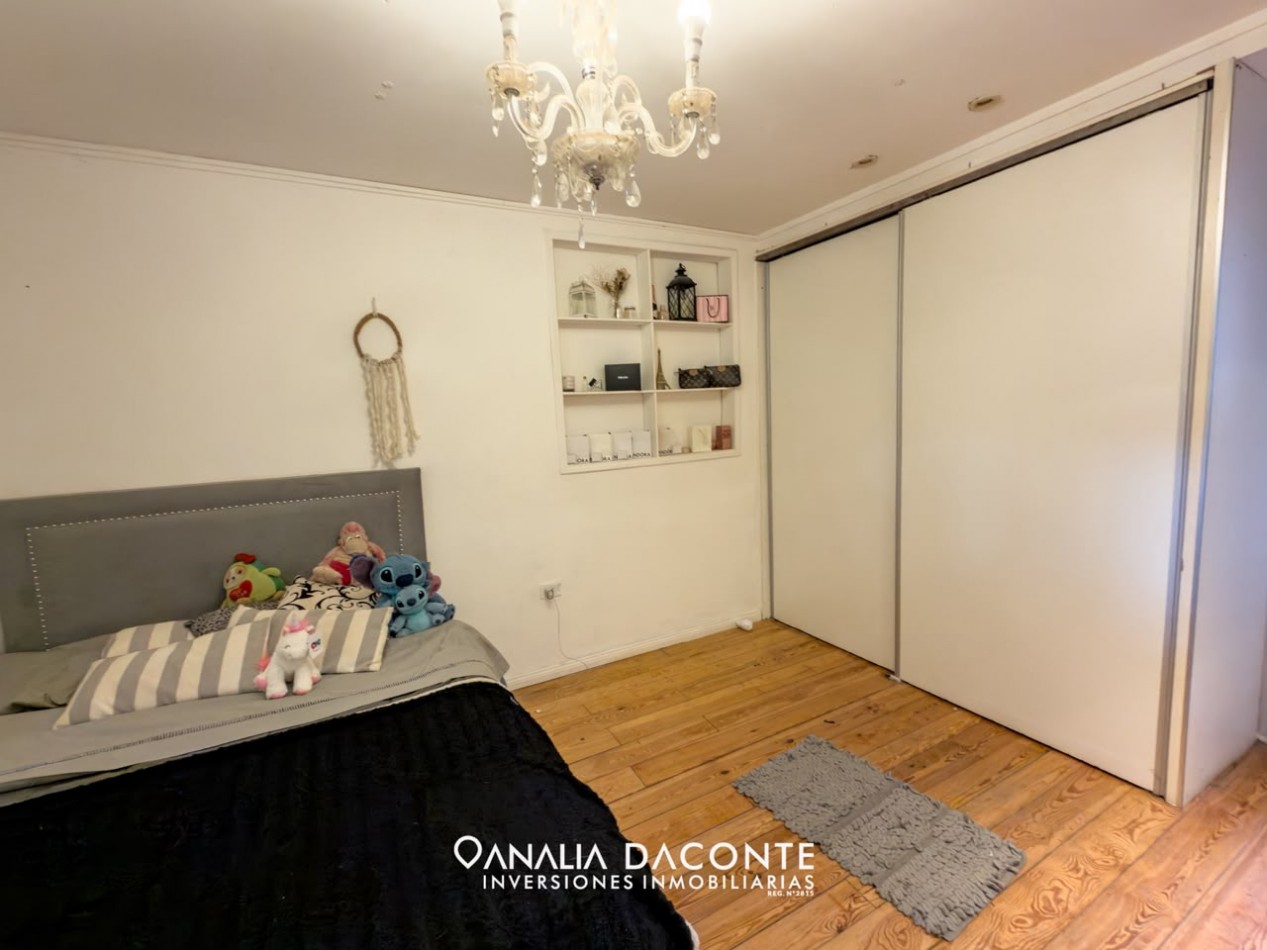 Gran chalet 5 amb con parque, piscina cubierta y garage. Barrio Constitucion