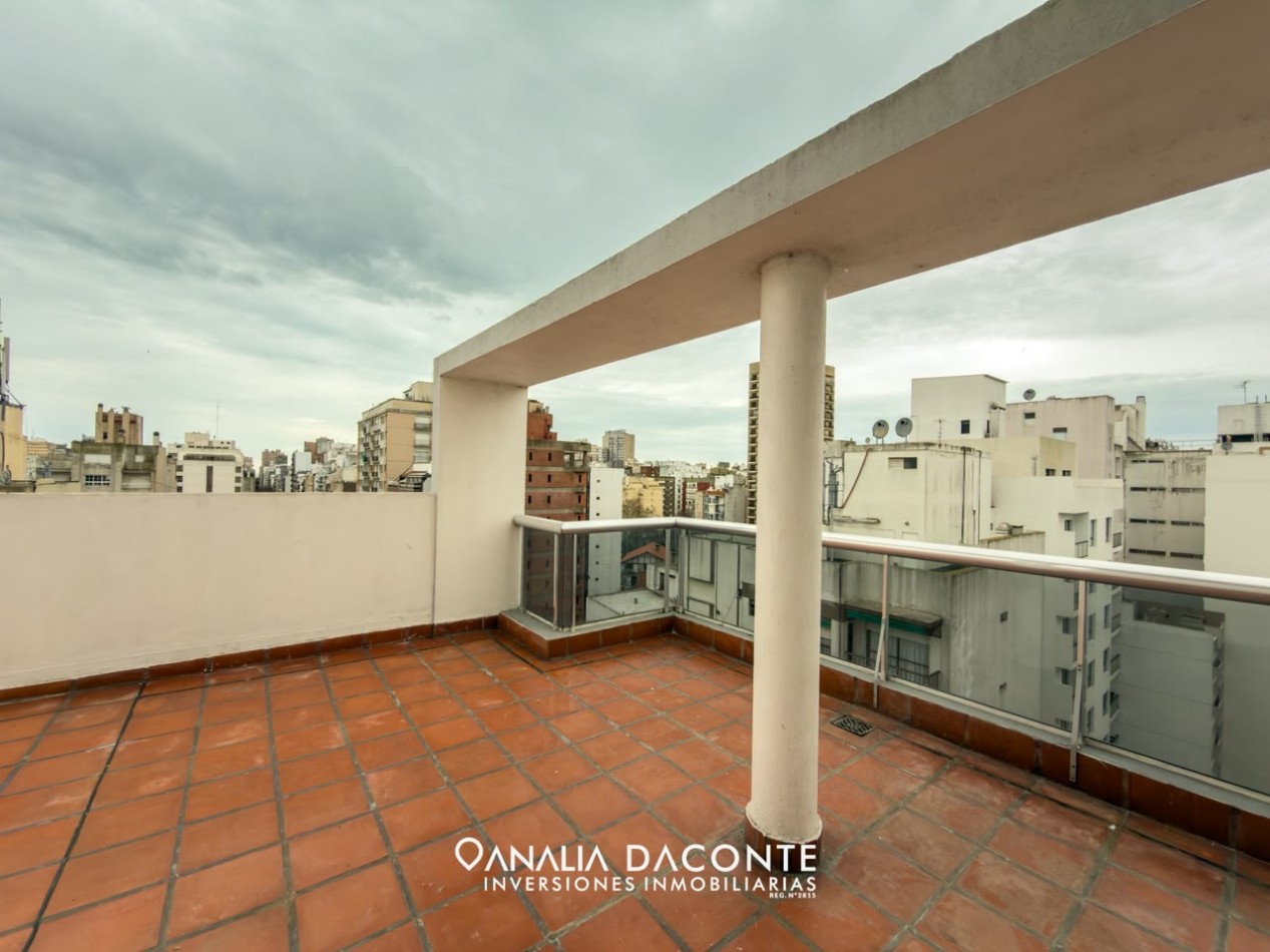 Semipiso de categoria a la a la calle con balcon y baulera. Santa Fe al 2500