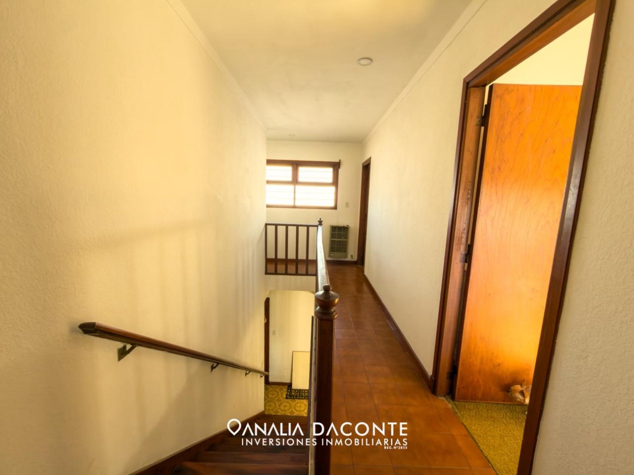 Solido chalet 4 amb + garage con dependencia. Tejedor al 1300