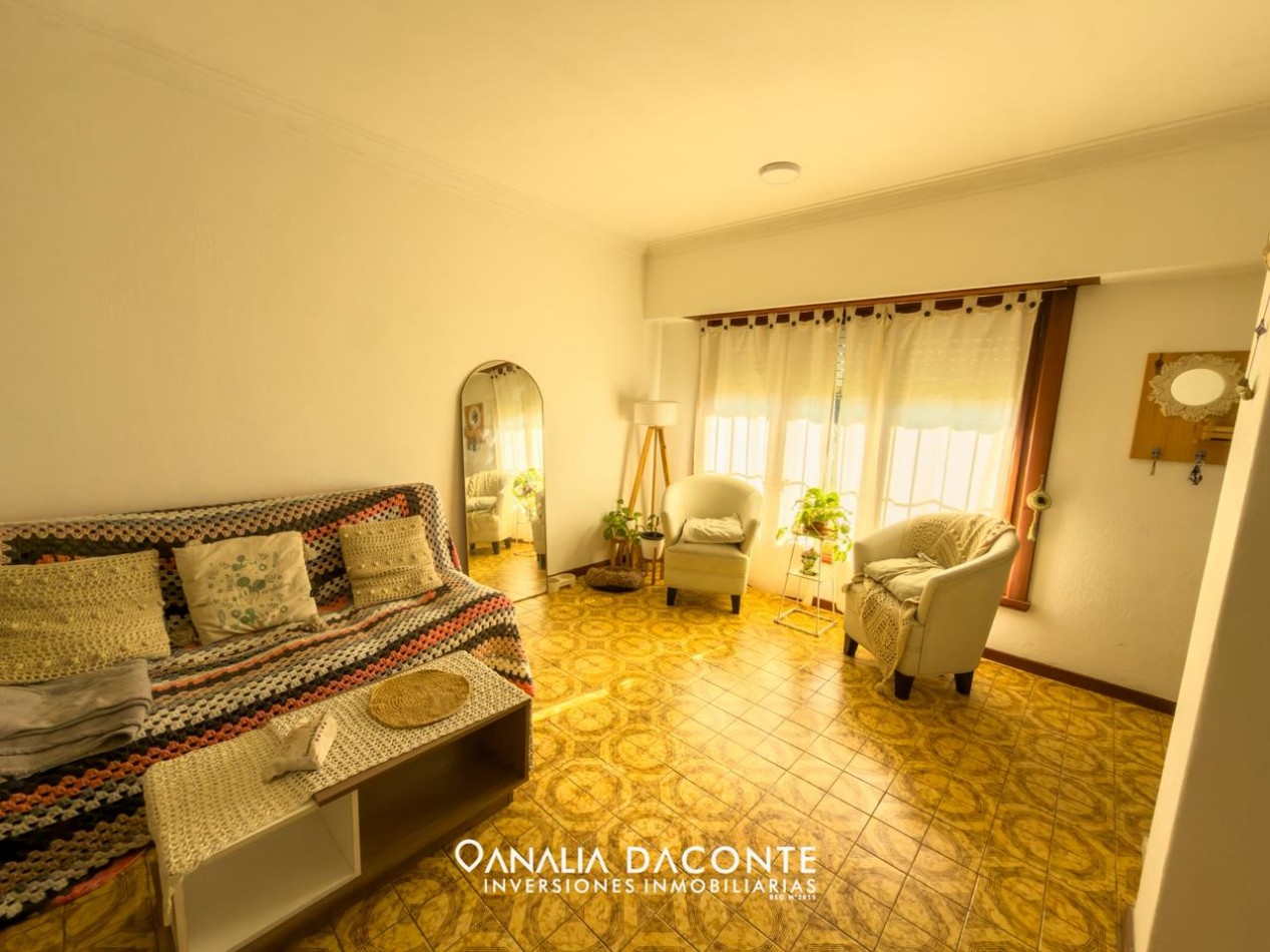 Solido chalet 4 amb + garage con dependencia. Tejedor al 1300