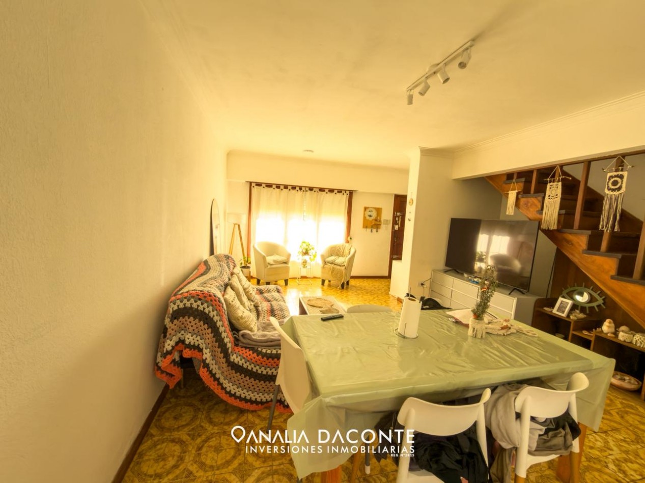 Solido chalet 4 amb + garage con dependencia. Tejedor al 1300