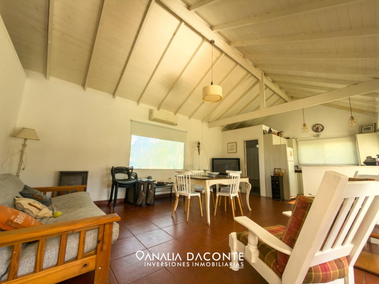 Chalet 4 amb con gran parque quincho y piscina. La Armonia