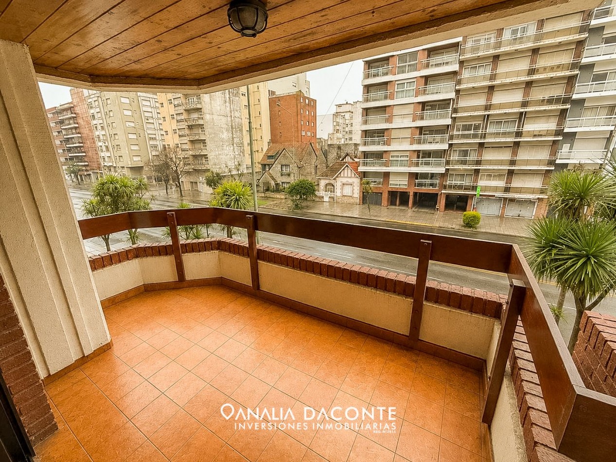Depto 3 amb con balcon terraza! y dependencia. La Perla