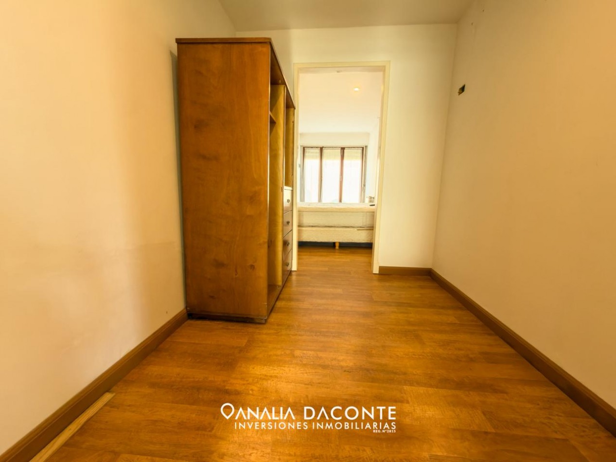 Chalet 4 amb sobre 3 lotes con piscina y quincho. Strobel 6300