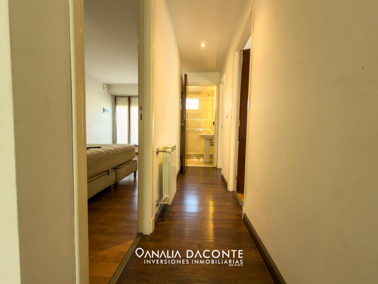 Chalet 4 amb sobre 3 lotes con piscina y quincho. Strobel 6300