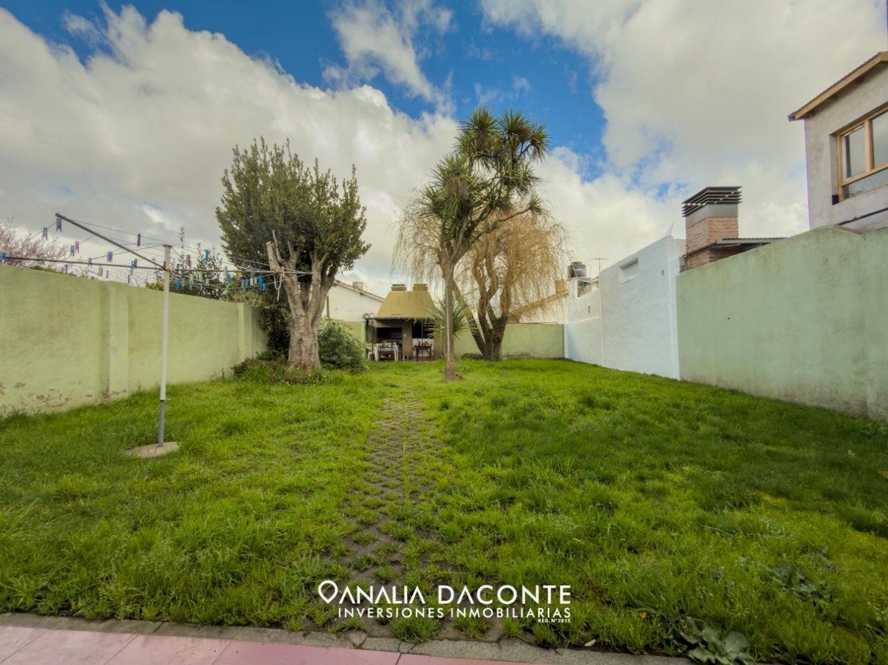 Amplio chalet 5 amb. Ituzaingo y Malvinas