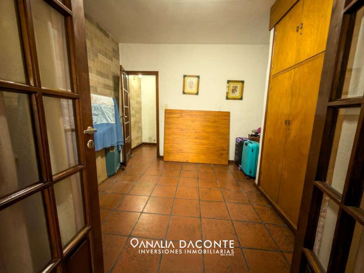 Amplio chalet 5 amb. Ituzaingo y Malvinas