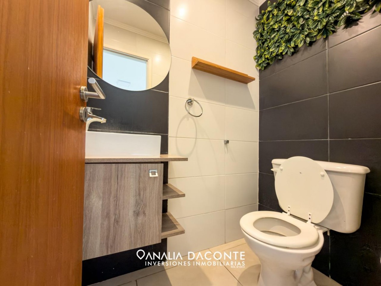 Moderno duplex 4 amb con jardin y quincho. Francia y Beruti