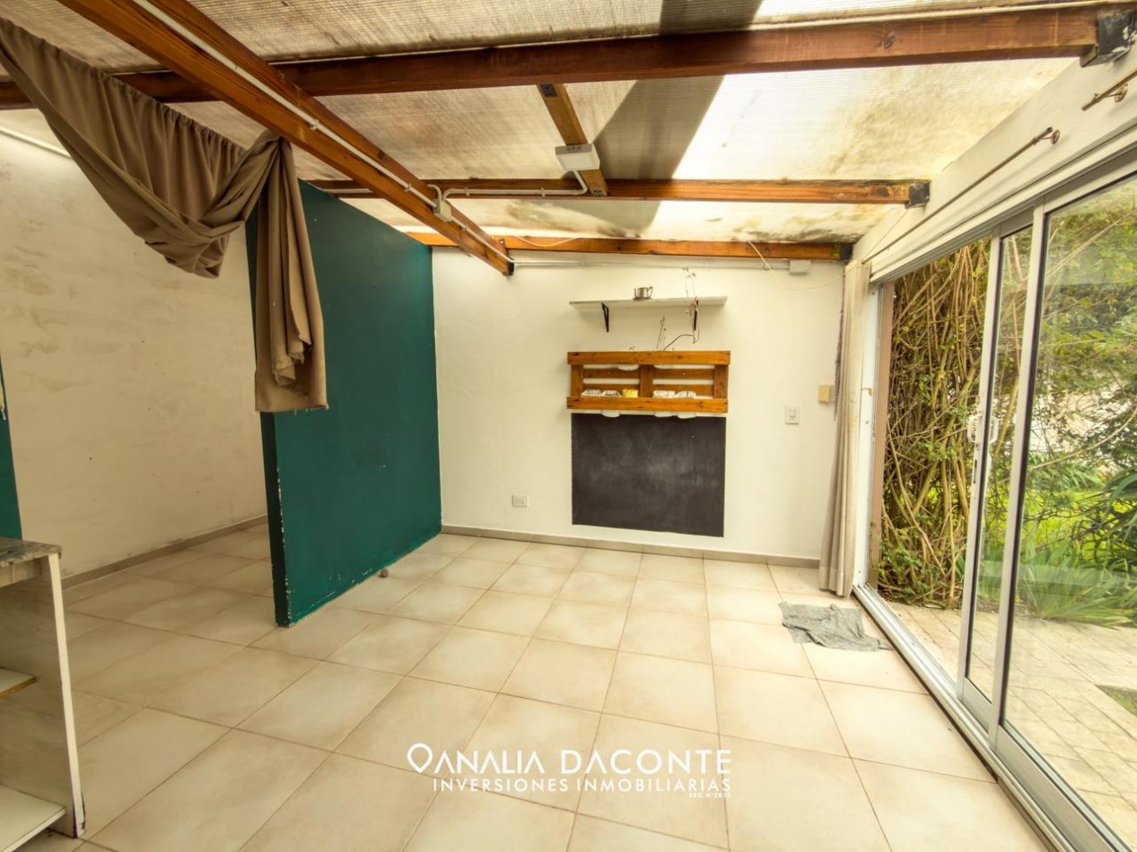 Moderno duplex 4 amb con jardin y quincho. Francia y Beruti