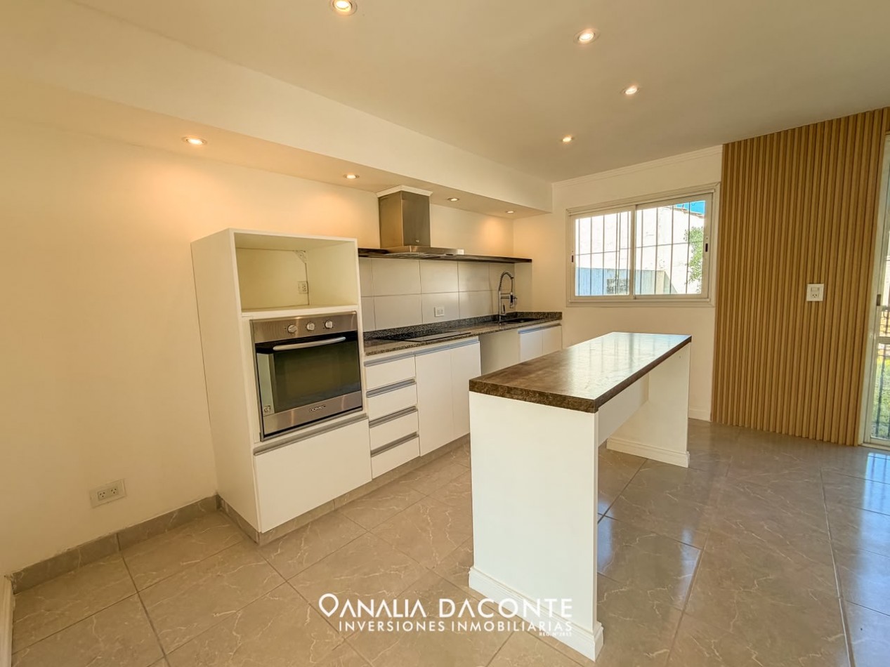 Moderno duplex 3 amb en lo mejor de Constitucion