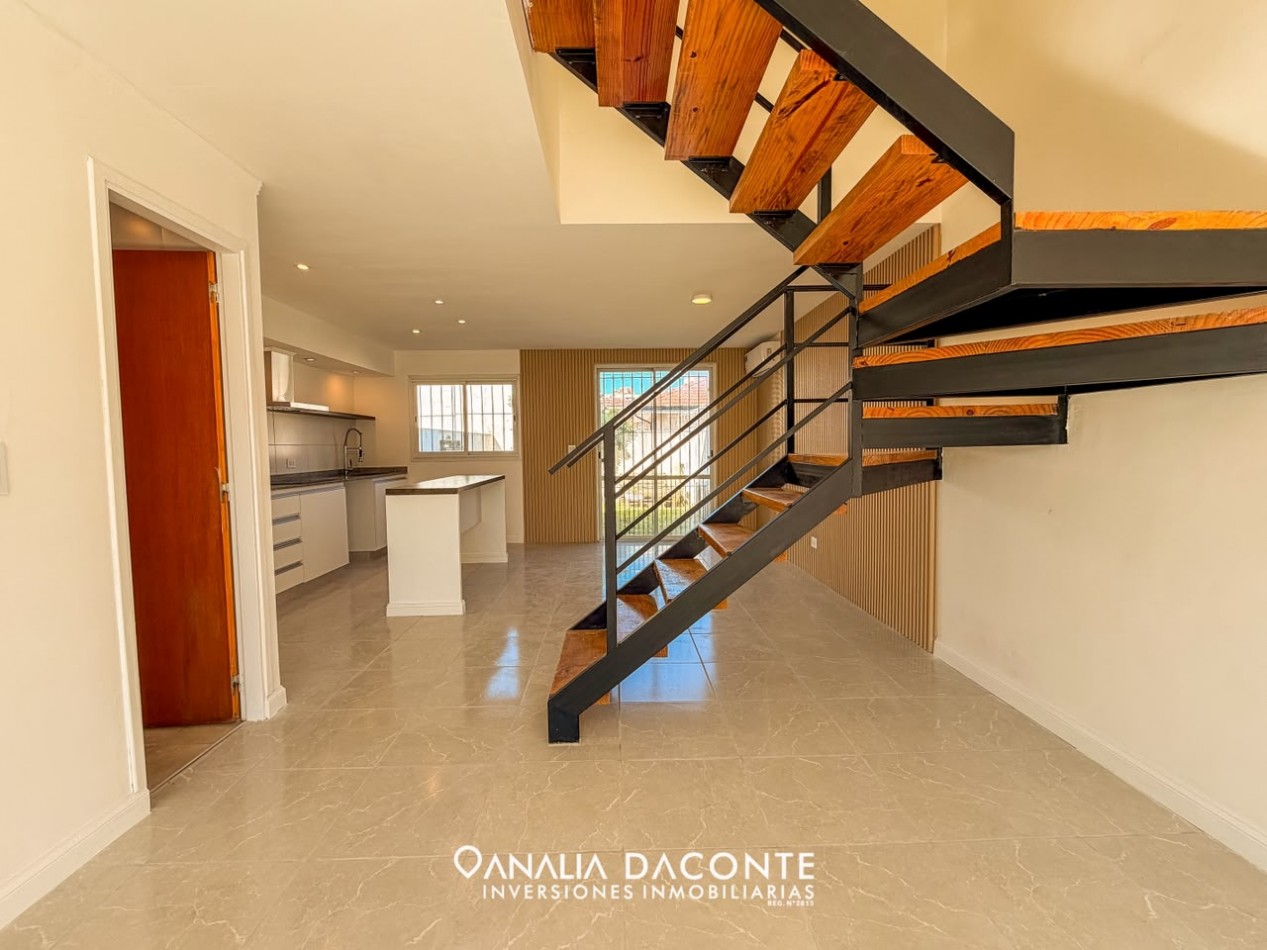 Moderno duplex 3 amb en lo mejor de Constitucion
