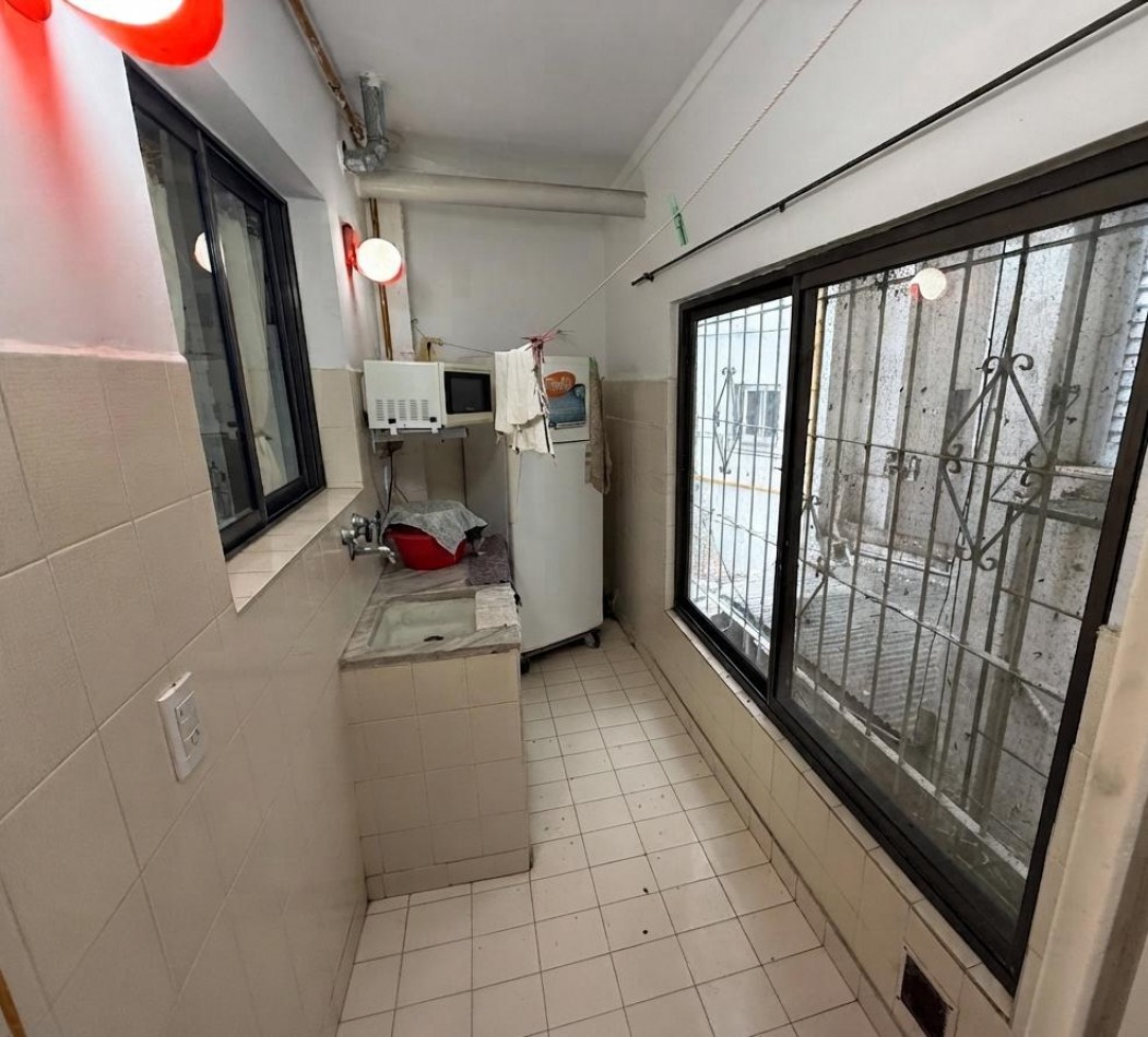  Depto 2 amb con balcon y vista lateral al mar