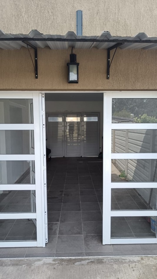 Moderna casa 3 amb en San Patricio con piscina, garage y terraza