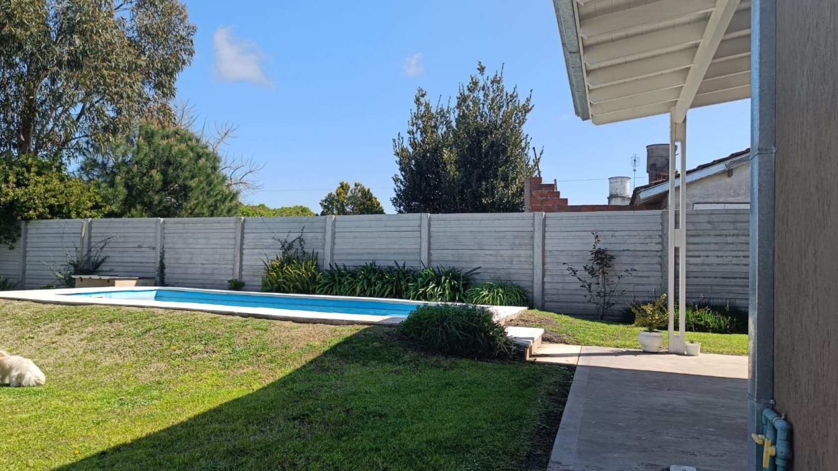 Moderna casa 3 amb en San Patricio con piscina, garage y terraza