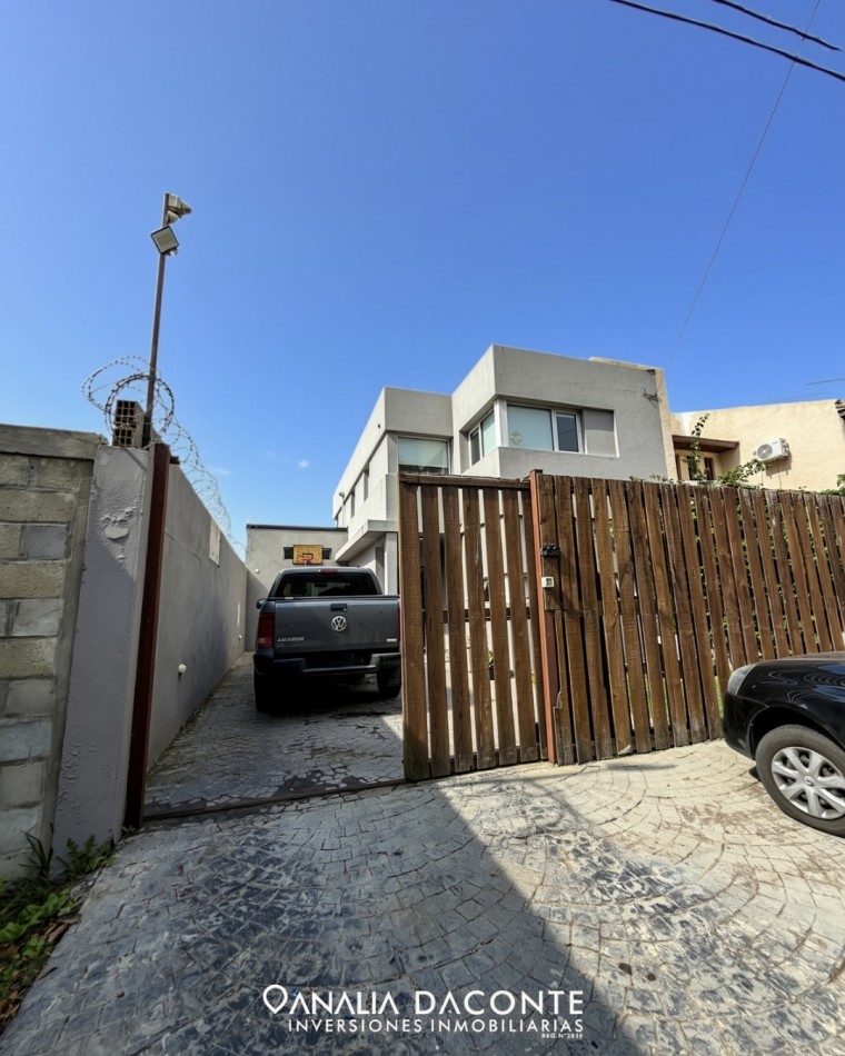Moderno chalet 3 amb. Los Pinares