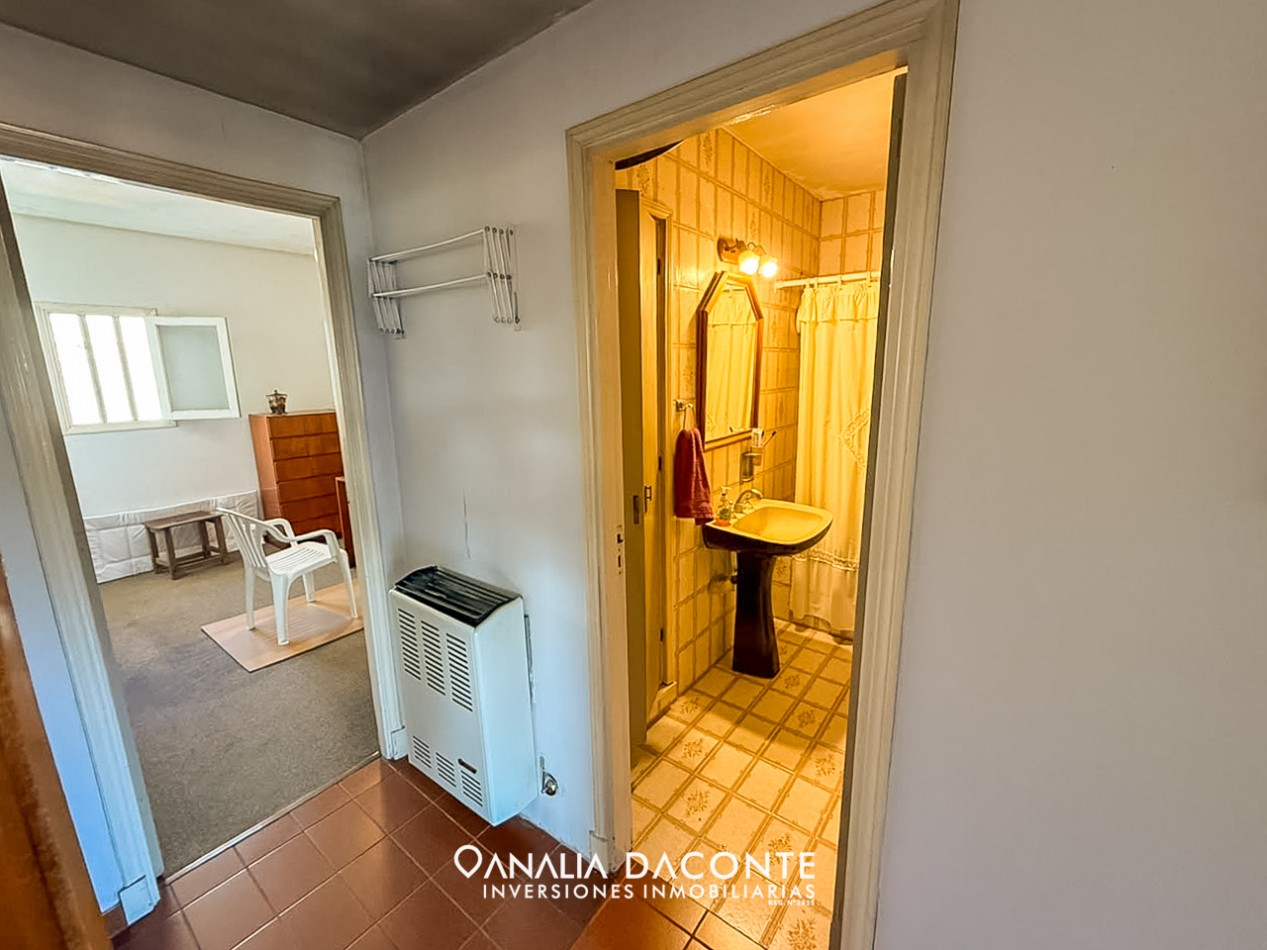 Excelente chalet 5 amb en dos plantas. Dorrego al 2900