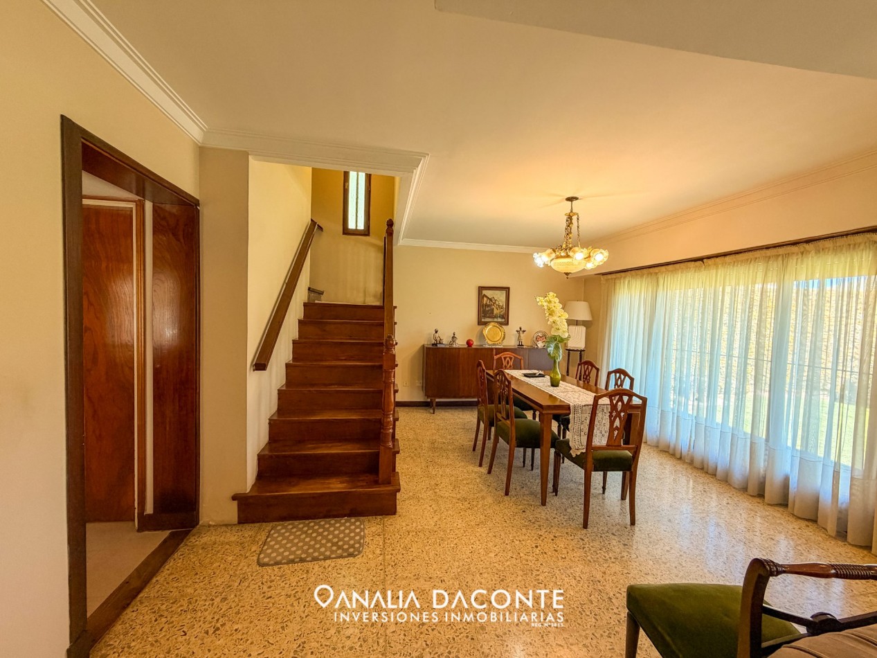Gran chalet en esquina 4 amb en Los Pinares