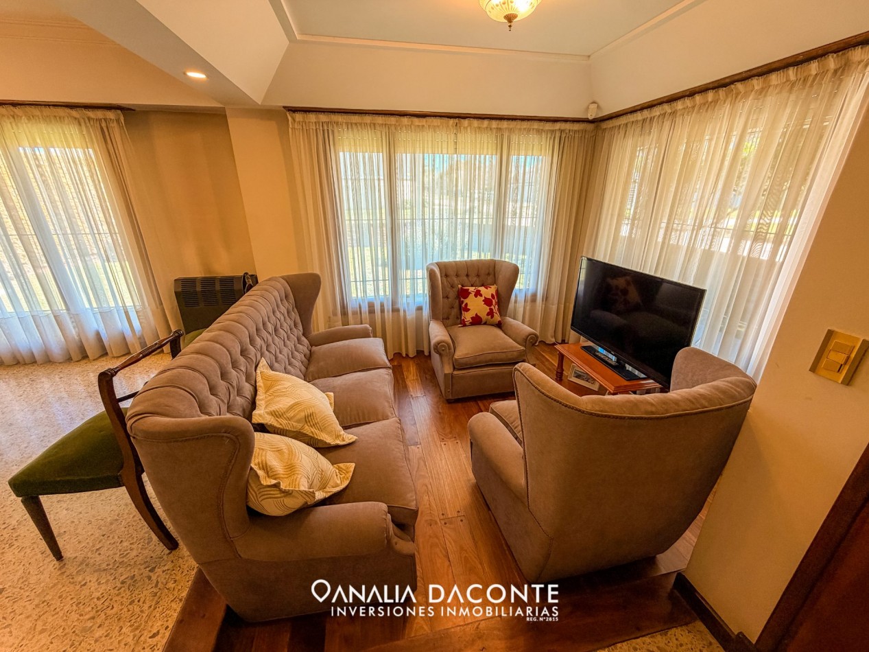 Gran chalet en esquina 4 amb en Los Pinares