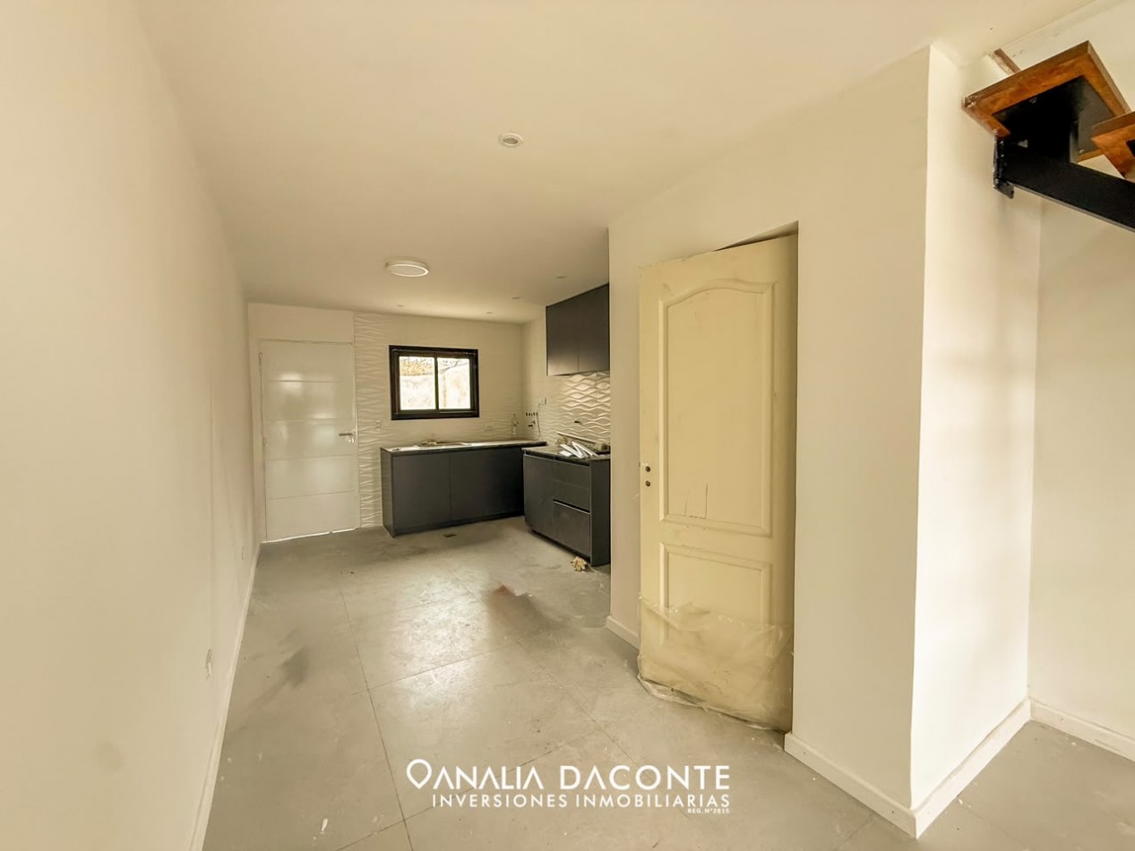 Duplex a estrenar con patio y espacio de cochera. Villa Primera