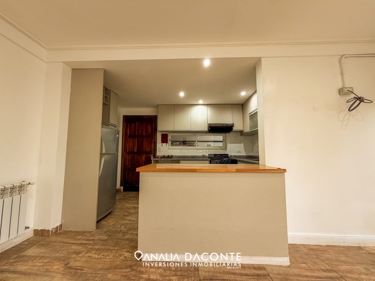 PH 2 amb en PB a la calle, reciclado con garage. Parque Luro
