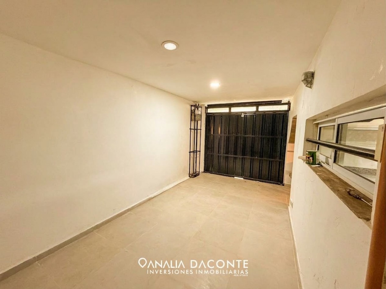 PH 2 amb en PB a la calle, reciclado con garage. Parque Luro