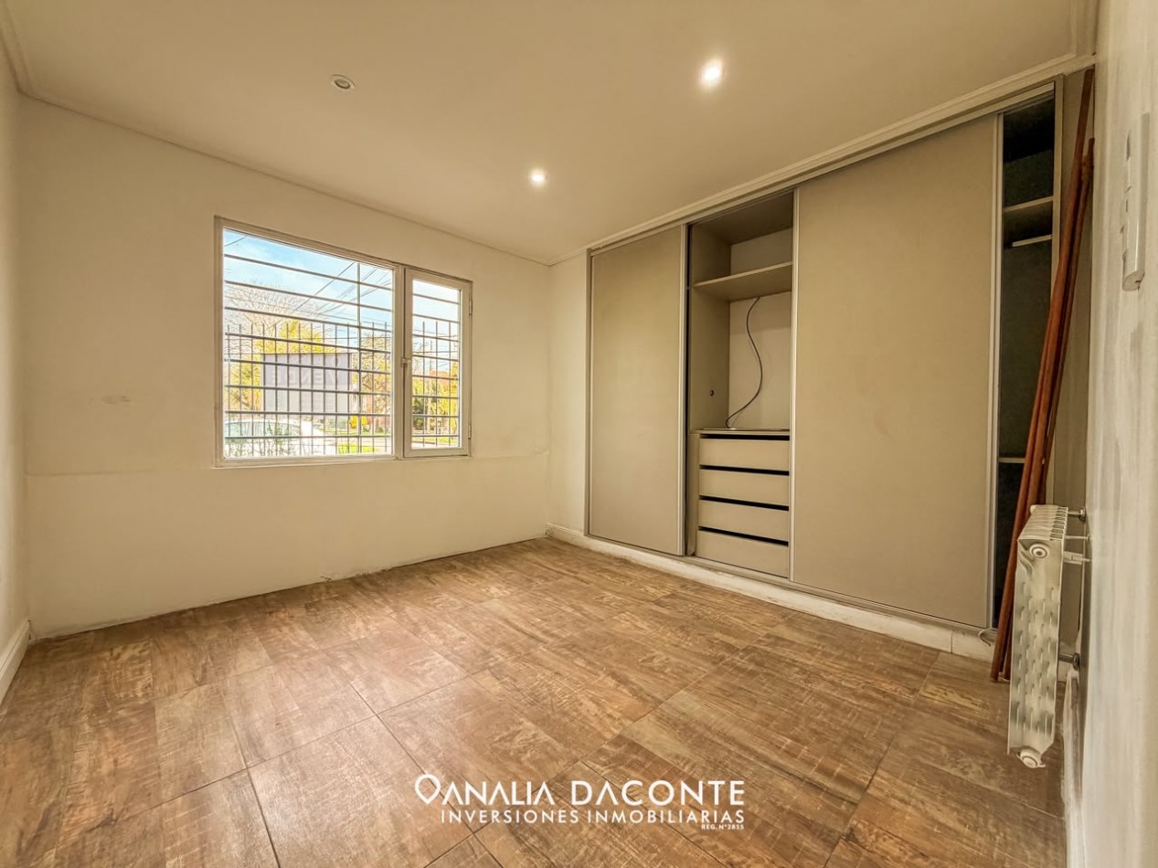 PH 2 amb en PB a la calle, reciclado con garage. Parque Luro