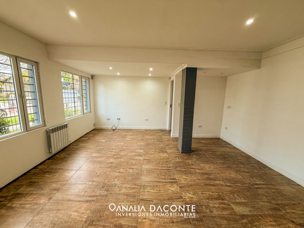 PH 2 amb en PB a la calle, reciclado con garage. Parque Luro