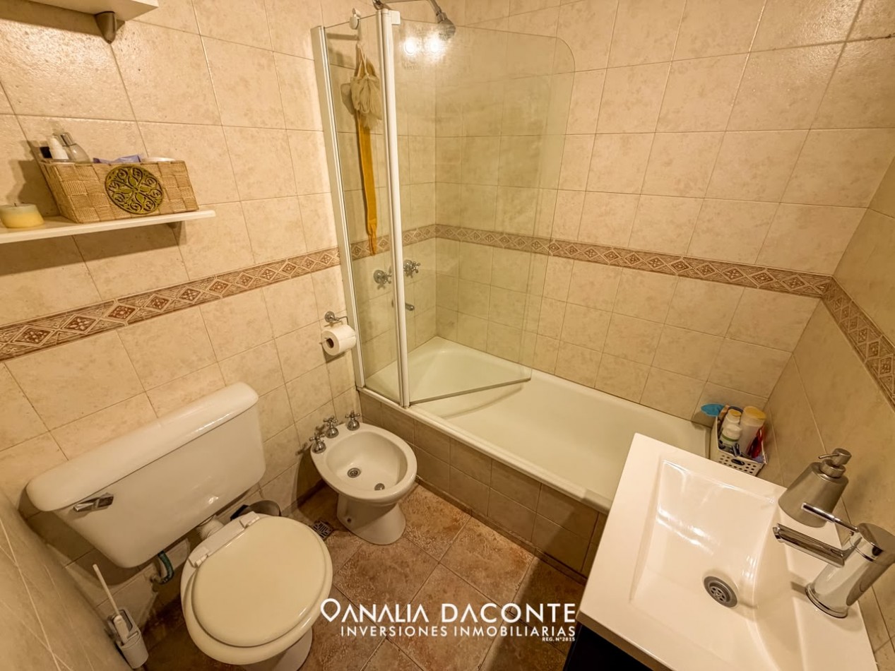 Chalet 3 amb + escritorio. Lopez de Gomara 6100