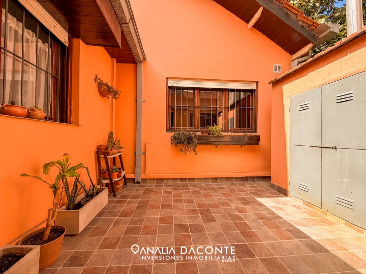 Chalet 3 amb + escritorio. Lopez de Gomara 6100