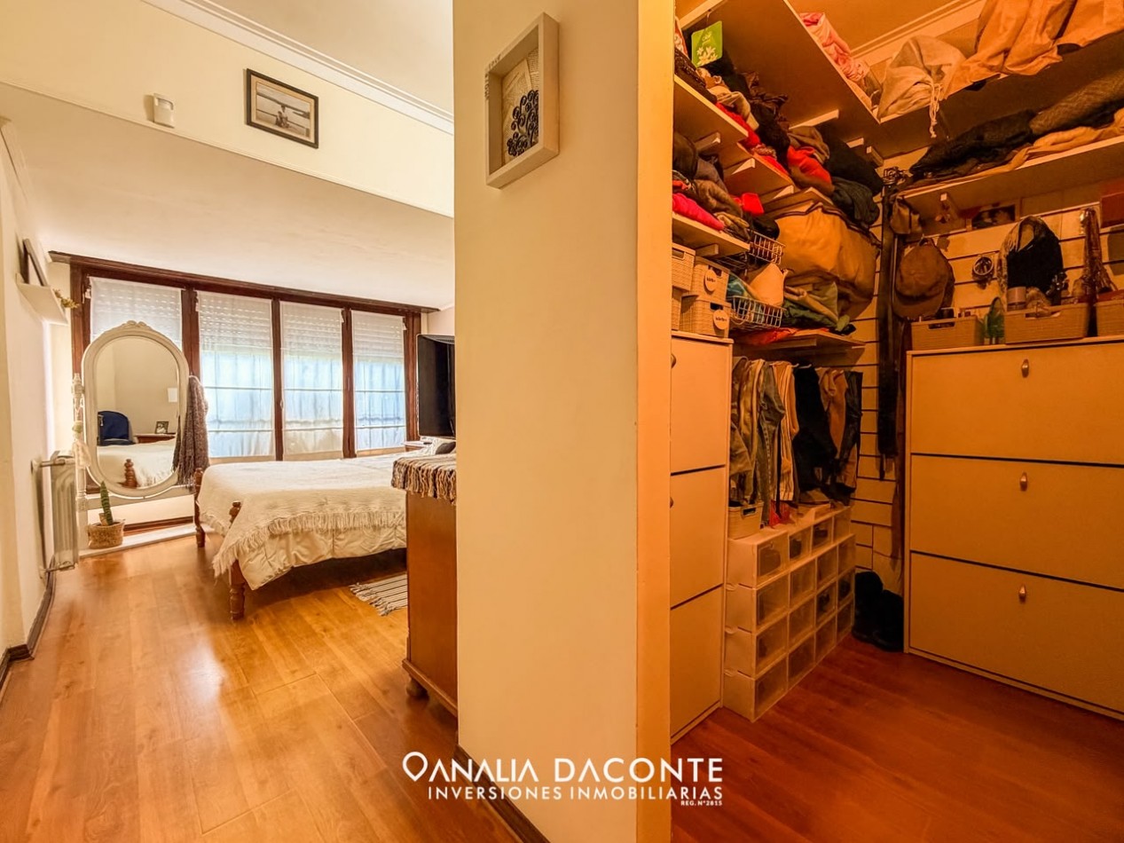 Chalet 3 amb + escritorio. Lopez de Gomara 6100