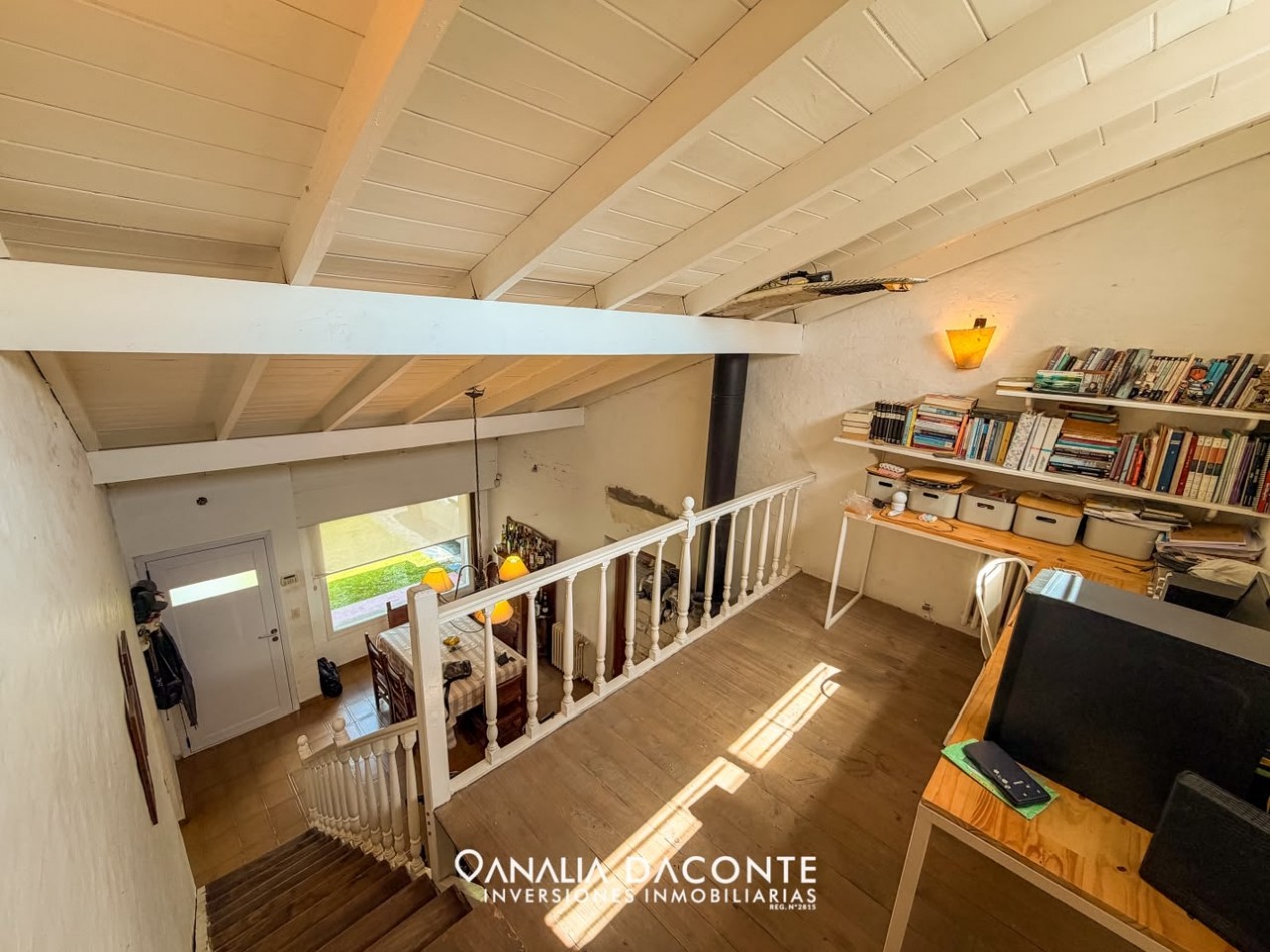 Moderno chalet 5 amb con piscina climatizada y quincho. Florisbelo Acosta al 5700