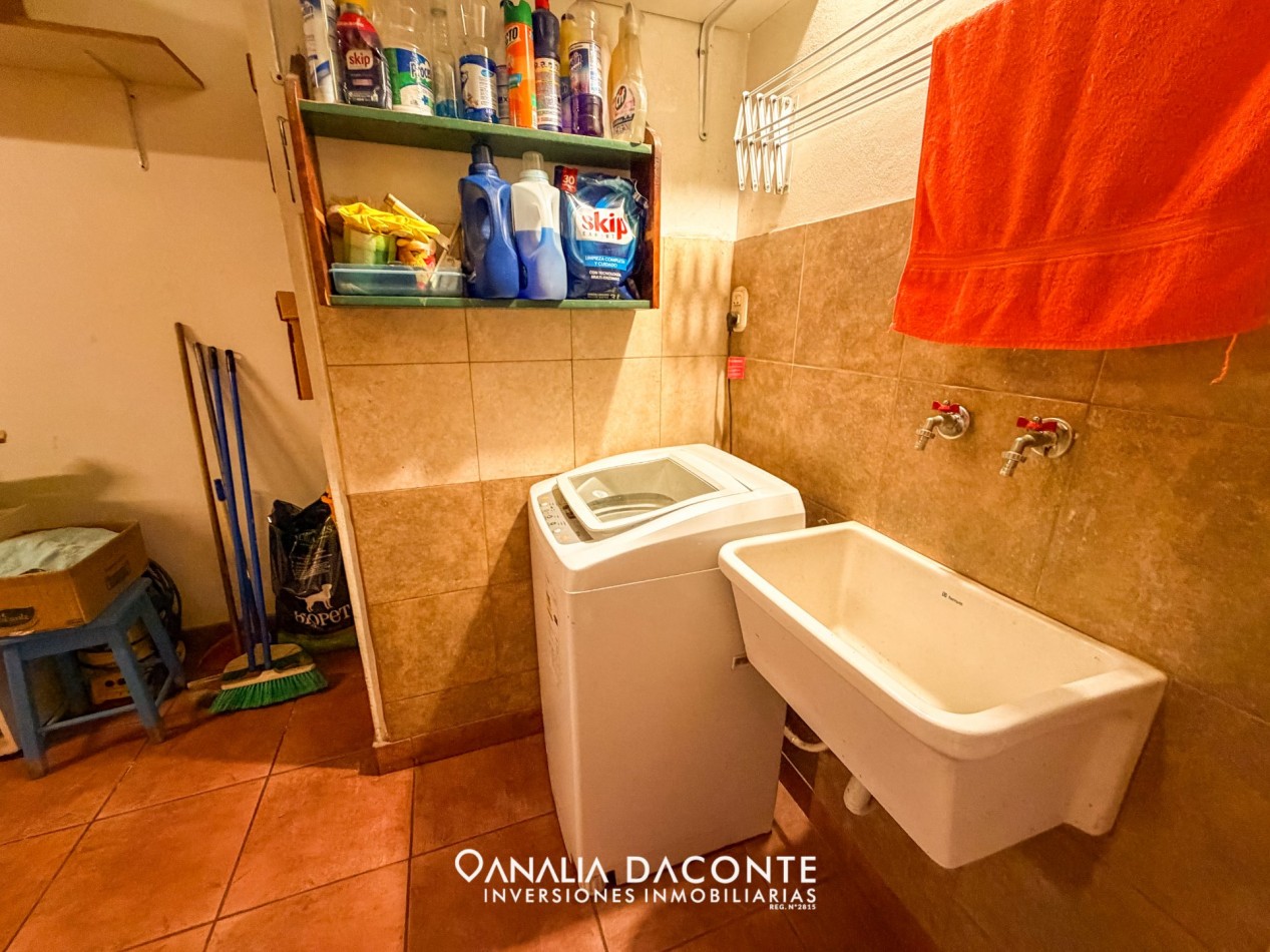 Chalet 4 amb con parque y garage en Caisamar