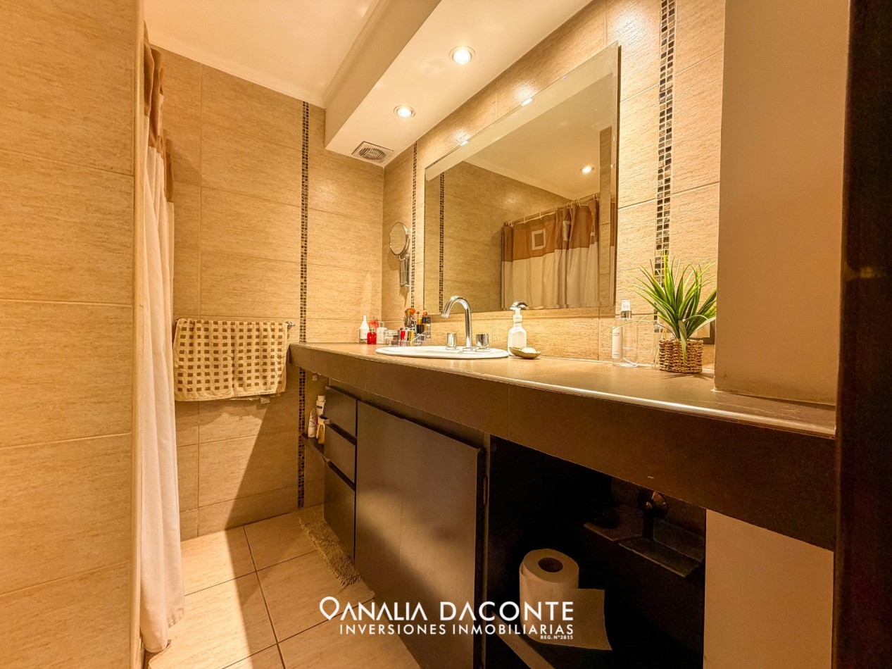 Chalet 4 amb con parque y garage en Caisamar