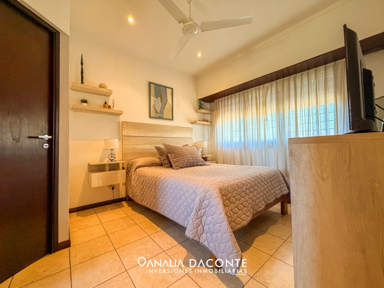 Chalet 4 amb con parque y garage en Caisamar