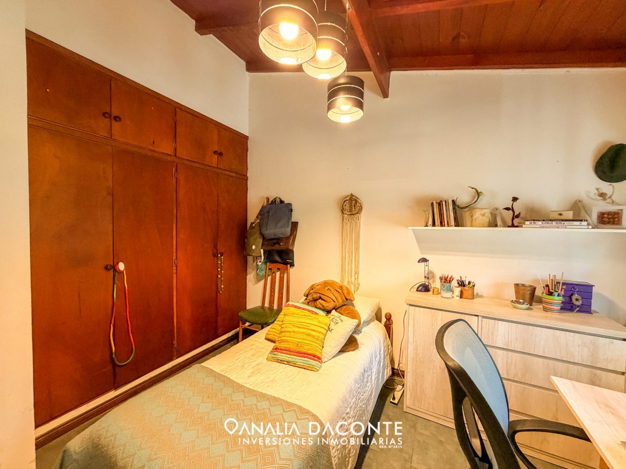 Chalet 4 amb con parque y garage en Caisamar