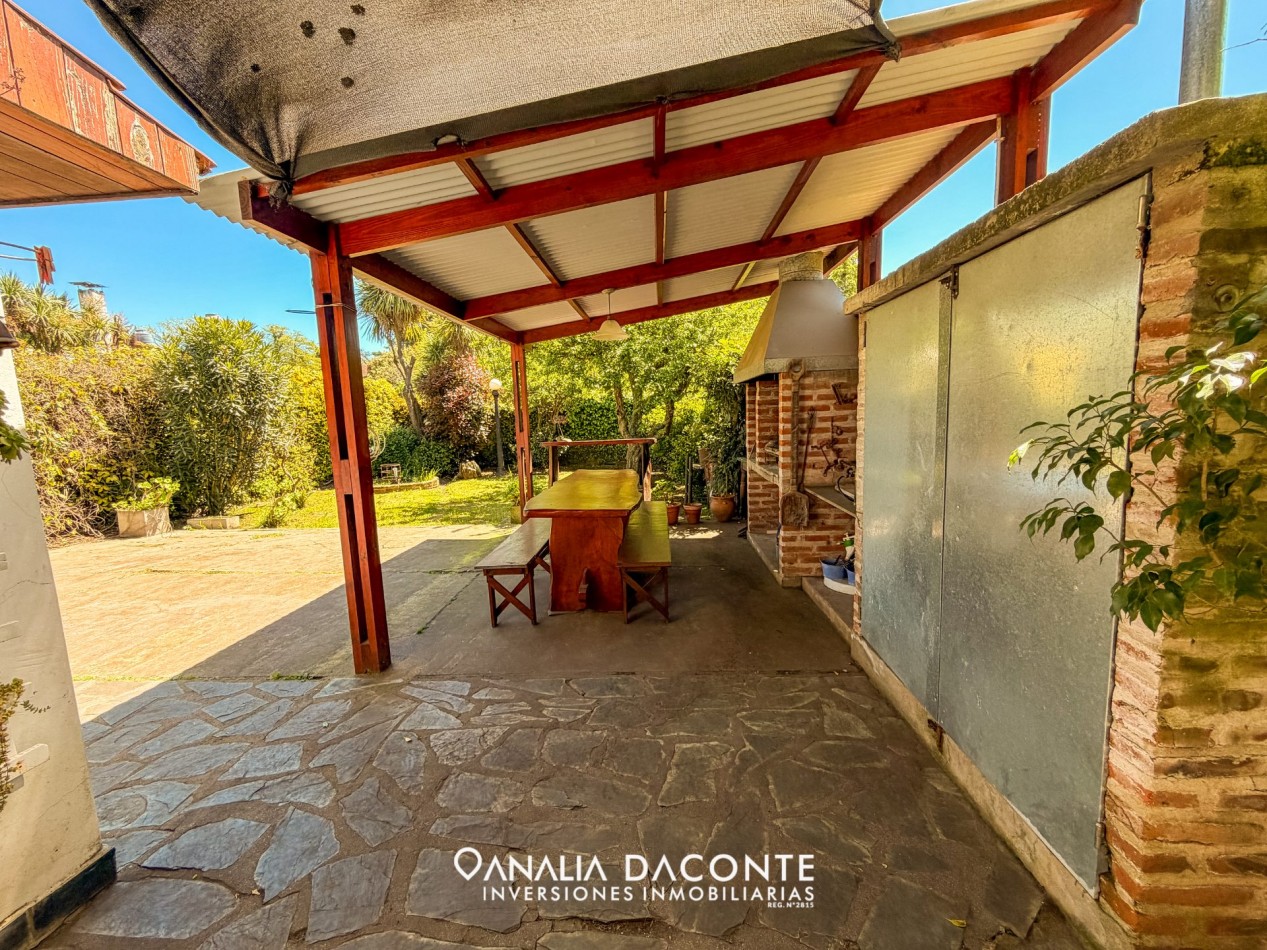 Chalet 4 amb con parque y garage en Caisamar